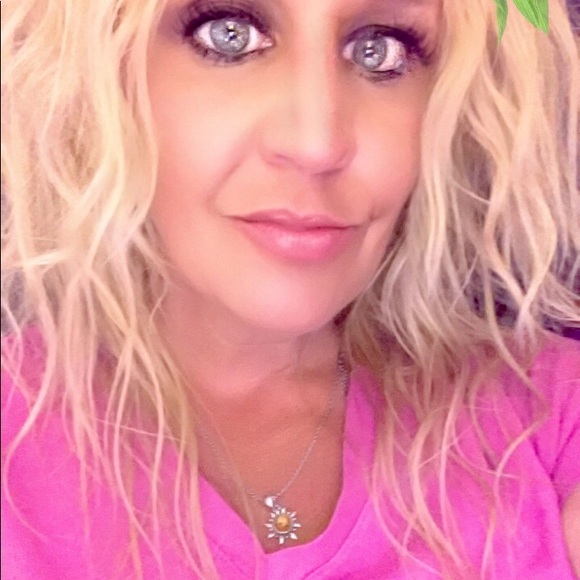 Meet your Posher, Jodi - Picture 5 of 8